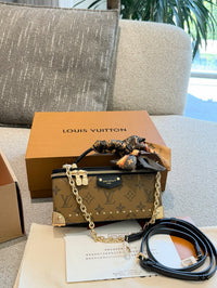 Vanity Pouch Trunk Bag