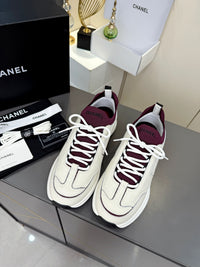 Logo Sneakers