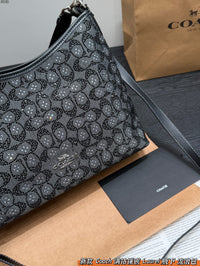 Laurel Shoulder Bag