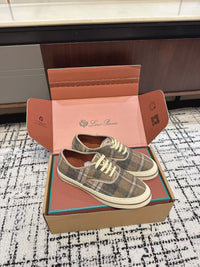Nantucket Walk Sneakers
