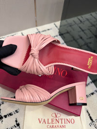 26S Garavani Annet Mules