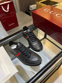 Stretch Low Top Trainers