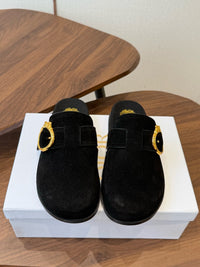 26S Médaillon Buckle Mules