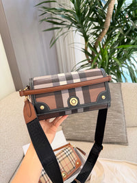 Note Crossbody Bag