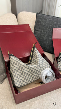 Starlet Shoulder Bag