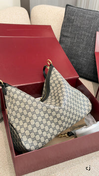 Starlet Shoulder Bag