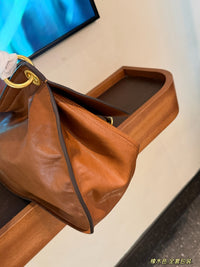 Rendez-vous Leather Shoulder Bag