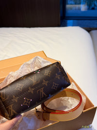 Pochette Hills Pouch