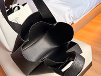 Liaison Tote Bag