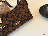 Emeilia Shoulder Bag